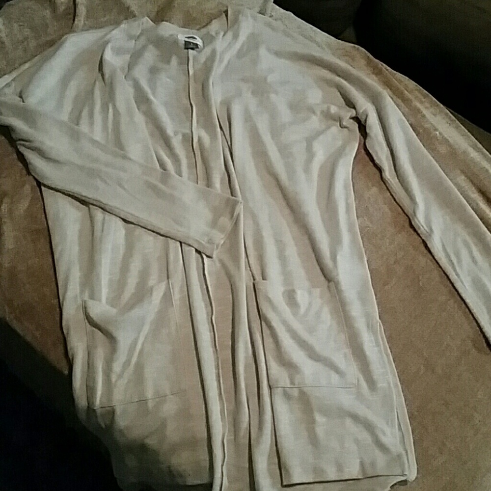 Old Navy Long Sleeve Cardigan in Sandman